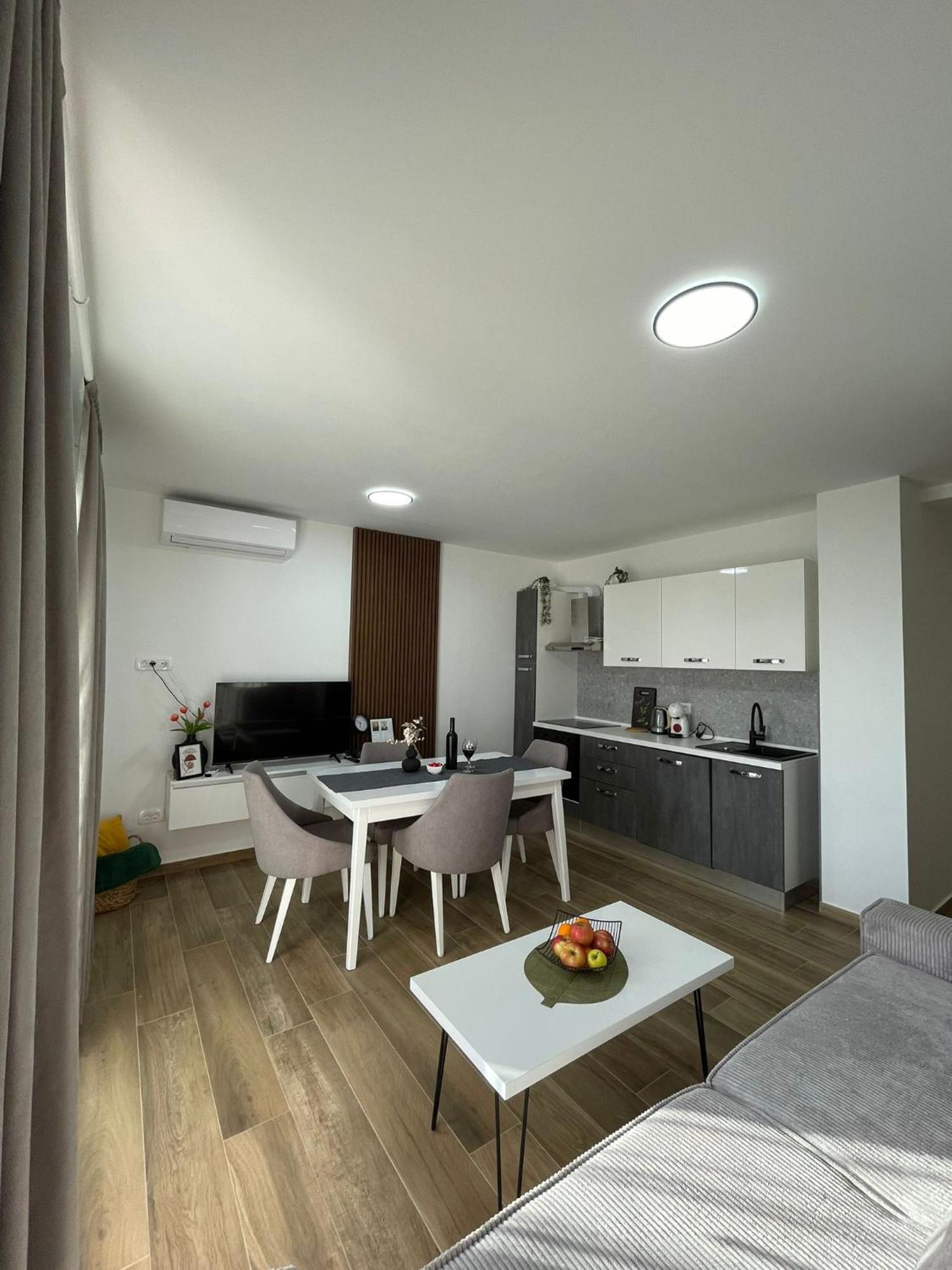 Stina Apartment Biograd Na Moru Luaran gambar